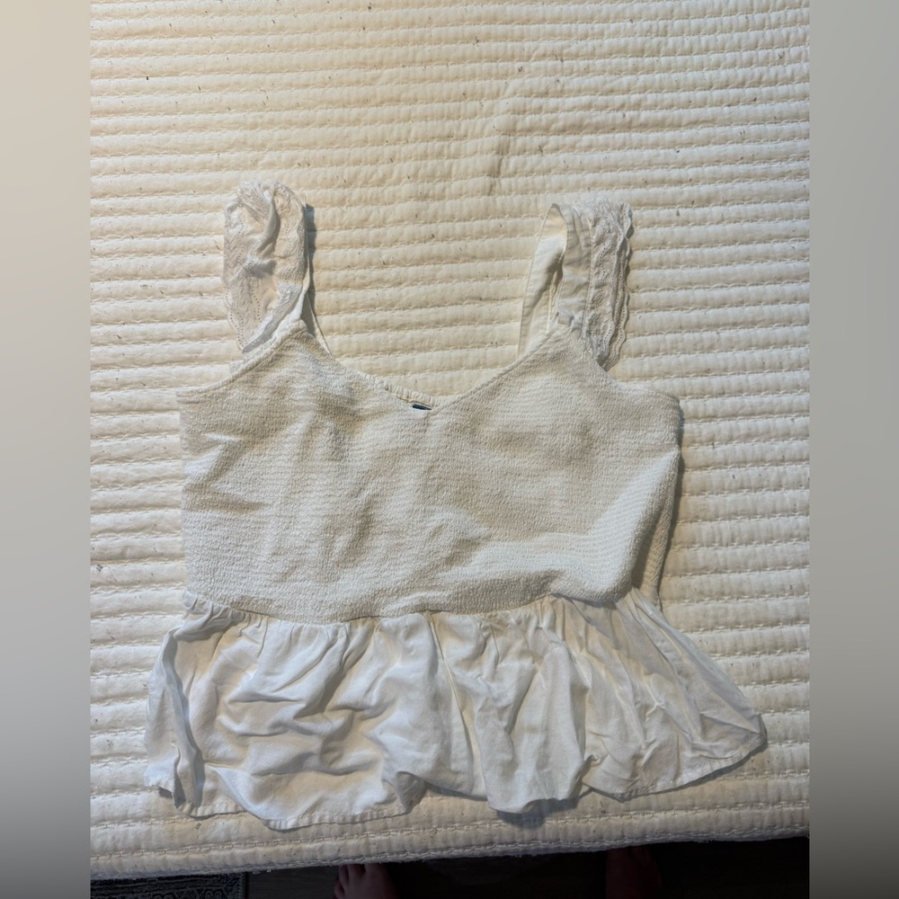 Old Navy Women’s White Ruffle Tank Top